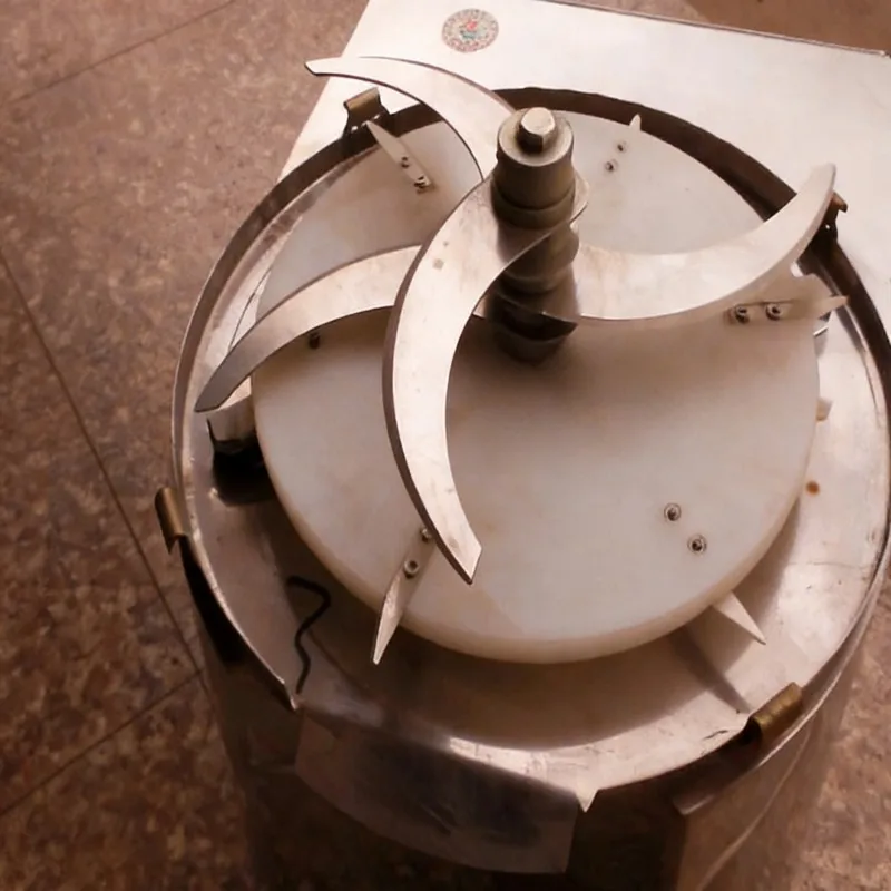 耐久性のある野菜チョッパーブレードには1年間の保証が付いてお - Vegetable Chopper のレビューと価格